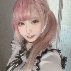 "樱花落，隔窗含泪"