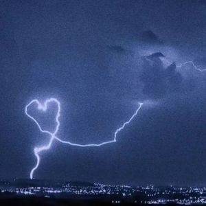 浪漫主义小红歌 ( 翻自 姜云升 xxxmiracle )