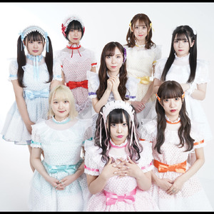 しづ心なく花の散るらむ