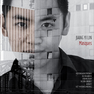 La lune d'automne au-dessus du Lac Tranquille