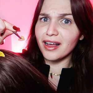 Sons De Grattement Et Chuchotements