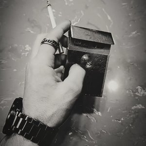 别问我值不值得