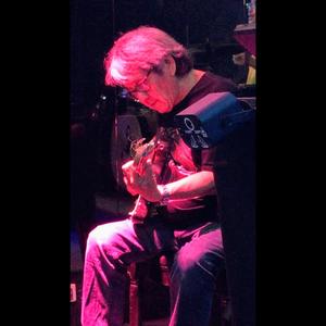 Kahit Ako Ay Matanda Na