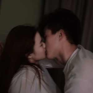 越过狂风暴雨奔向你