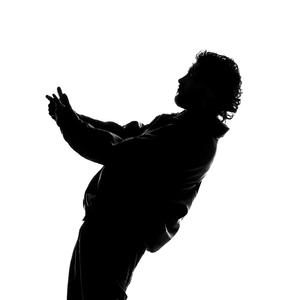 MAQUINA (feat. Lyde)