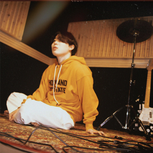 달을 띄워 둔 채