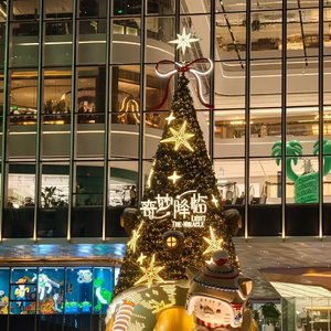 二十岁的月光 照不亮三十岁的窗