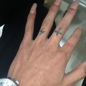 她喝酒总爱哭_1