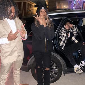 East 2 West (feat. EBK, Liljay262, Lilmarii & Paiidnfull Jmo)