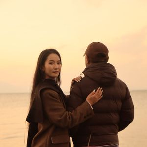 人间两束光
