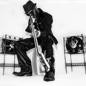 WHO DO YOU LUV (feat. Marlowe)