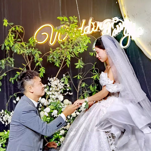 把我们的经历写成一首歌在婚礼上唱给你听