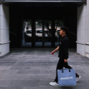 换个世界，再约