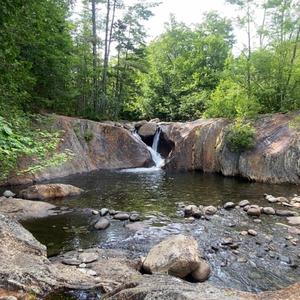 Float up (feat. Kanami)