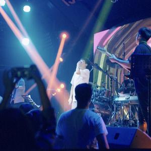 一千个失聪听众