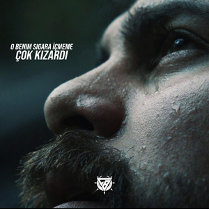 O Benim Sigara İçmeme Çok Kızardı