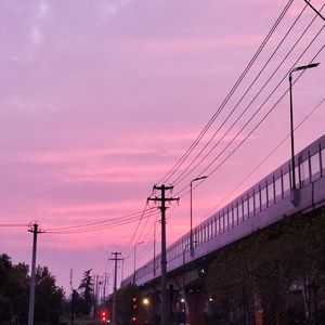 其实我们两个，本就该相互救赎的