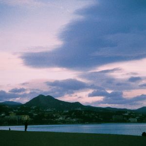 你爱的第一个人是你灵魂缺失的拼图