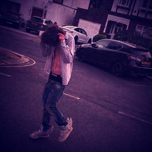 Pose