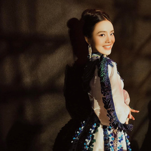 Xuống Chợ Phiên - Sèn Hoàng Mỹ Lam