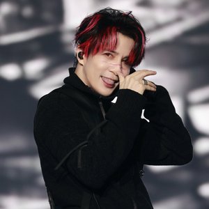 摩天大楼（结构 让平分的阳光已穿不透）