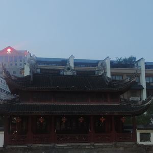 让我渐渐消失在风里