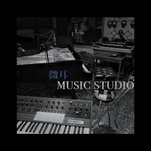 云中的恋人（Lovers in the Clouds）