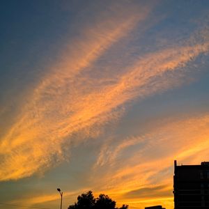 爱得越真伤得越深