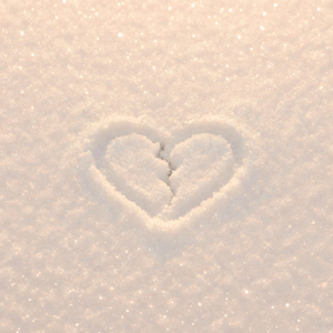 cнег напоминает о нас