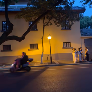 让我们就活在此刻