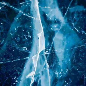 《无人签收的雨季》