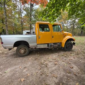 Mud and blood (feat. artificial intelligence)