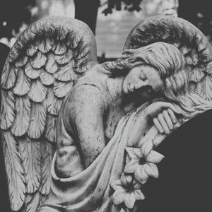 Lay My Tomb