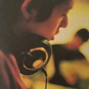 蛋堡在打鼓的伴奏