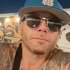 Wrong or Right (feat. Chente)