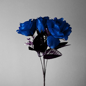 ヨル (feat. 初音ミク)