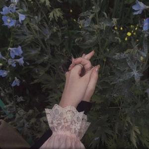 世界美好与你环环相扣（翻自 冯提莫）