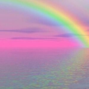 像暗杀似的绕到背后突然拥抱你