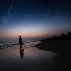 原来一切爱恨都在自寻烦恼