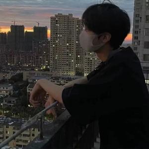 化作烟火为你坠落