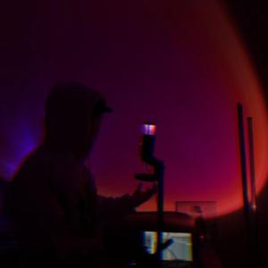 她總是說我不懂