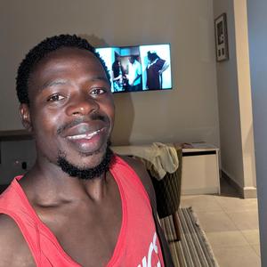 Meru kid giving direction