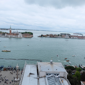 百万萝莉过大江