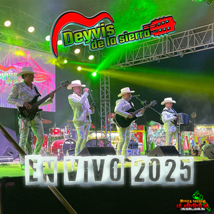 Lastima Que Sea Mi Prima (En Vivo)