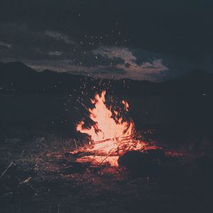 Leave a space where I can put my love in（爱所生长的空隙）