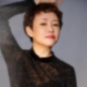 我在等风也在等你