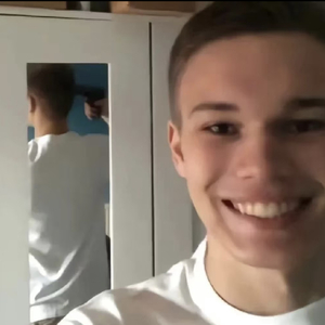 你可以像她，但不能成为她