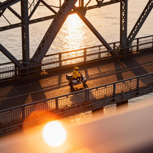 一起跑，步履生光