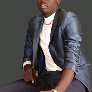 Dhuor ke tiik macic ajuong