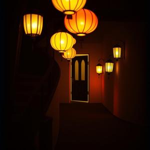 ドアをしっかり叩きます